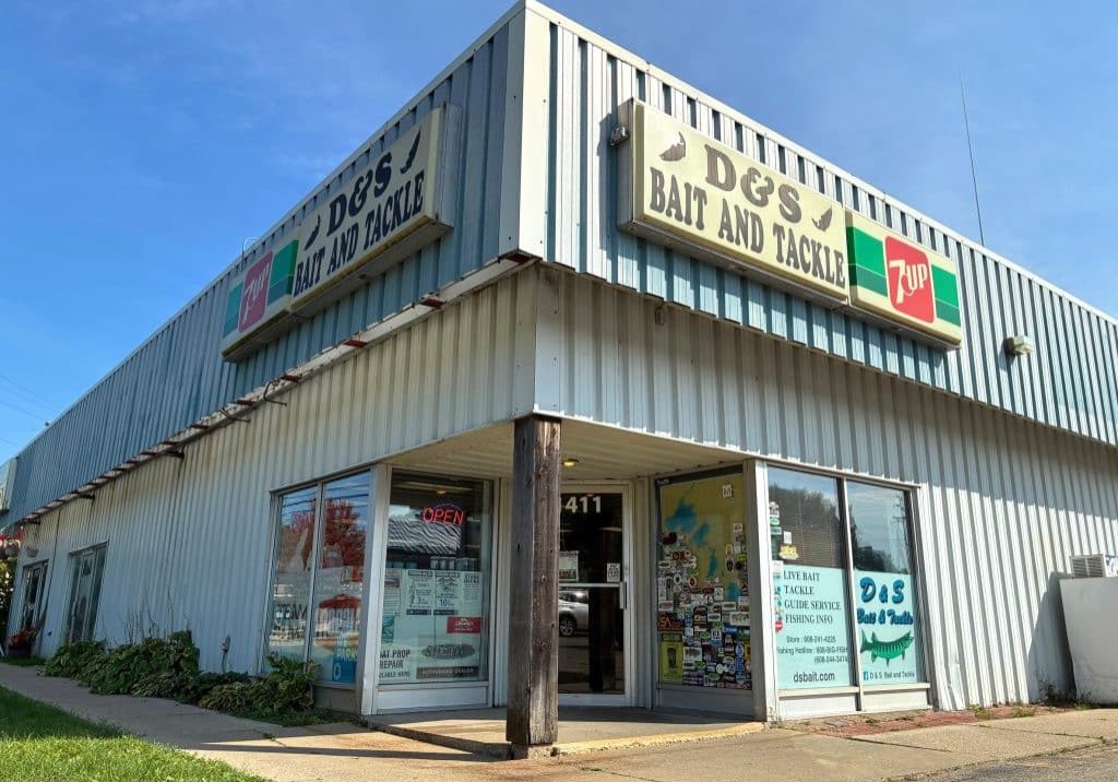 ShopExteriorHeroShotHorz